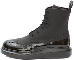 Alexander McQueen Hybrid 'Carved Details Lace-Up Ankle Boot' Black 628810WHYK21000 Alexander McQueen Hybrid 'Carved Details Lace-Up Ankle Boot' Black 628810WHYK21000