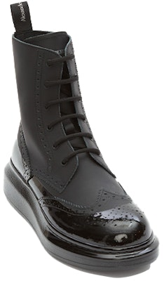 Alexander McQueen Hybrid 'Carved Details Lace-Up Ankle Boot' Black 628810WHYK21000 Lookbook Alexander McQueen Hybrid 'Carved Details Lace-Up Ankle Boot' Black 628810WHYK21000