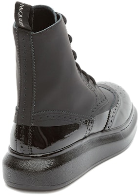 Alexander McQueen Hybrid 'Carved Details Lace-Up Ankle Boot' Black 628810WHYK21000 Shop Alexander McQueen Hybrid 'Carved Details Lace-Up Ankle Boot' Black 628810WHYK21000