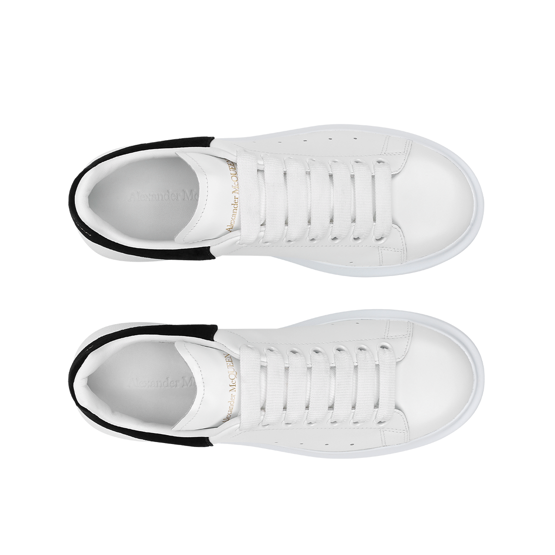 Shop Alexander McQueen Larry Sneakers Oversize ''Bianco Nero'' 553680WHGP79061