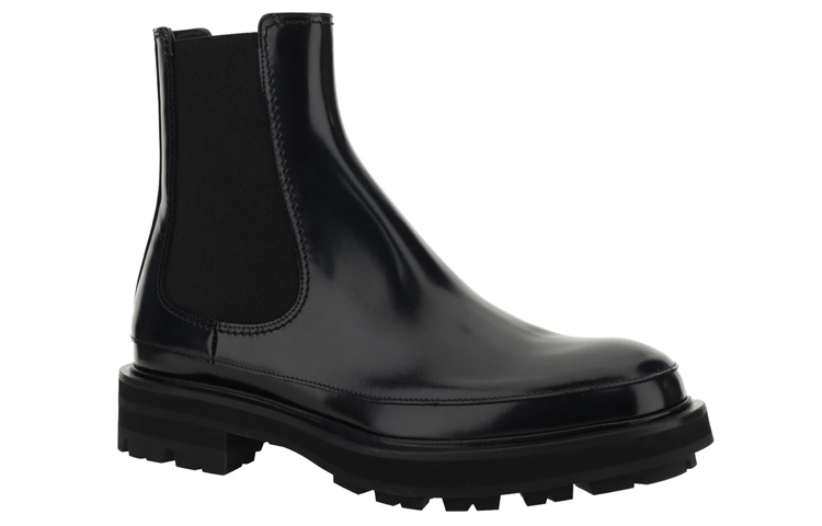 Lookbook Botas Chelsea de Cuero Alexander McQueen 'Slip-On Negras'. 736511WIC6G1000