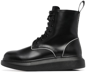 Alexander McQueen Bota de Cuero con Cordones 'Moda Negra'. 682487WIB521081 Buy Alexander McQueen Bota de Cuero con Cordones 'Moda Negra'. 682487WIB521081
