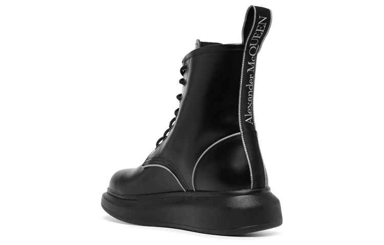 Lookbook Alexander McQueen Sepatu Bot Kulit Tali Buku 'Black Fashion' 682487WIB521081