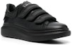 Lookbook 알렉산더 맥퀸 블랙 가죽 로우탑 스니커즈 750337WIDJK1000