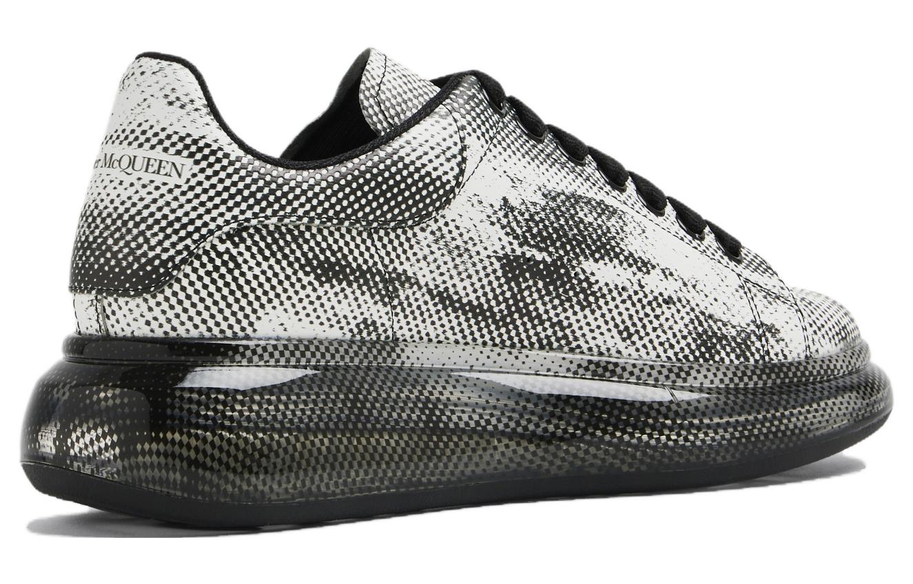 Lookbook Alexander McQueen Kulit Low Top Sneaker 'Hitam Putih' 735775WICYX9061