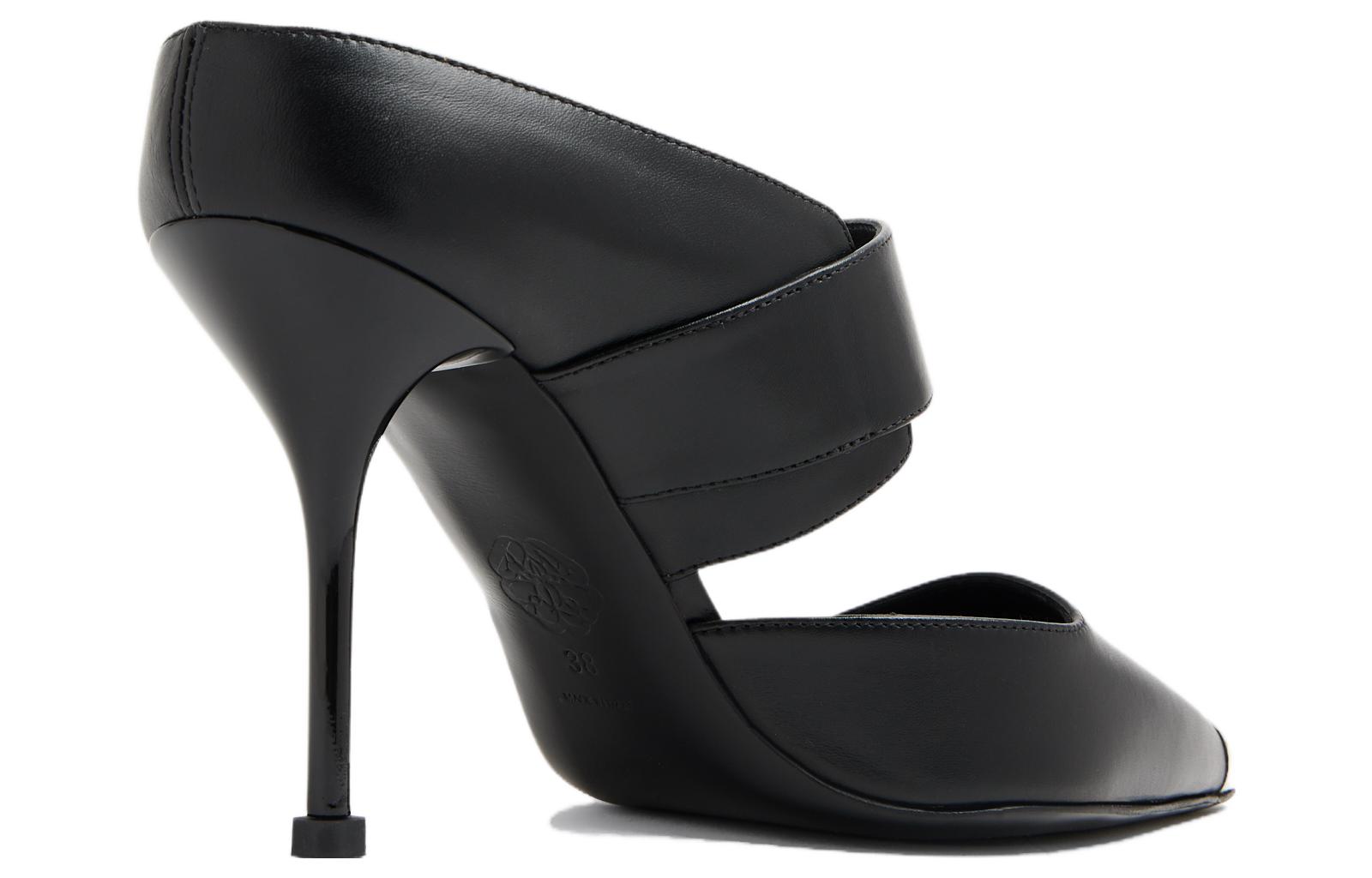 Shop Alexander McQueen Slip-On Kulit 'Hitam' 757513WIEA11081