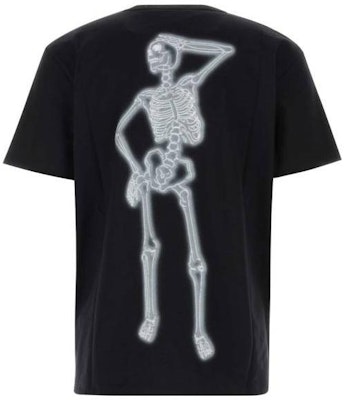 Alexander McQueen Baju T Hitam Cetakan Huruf Lengan Pendek Crewneck 750656-QVZ07-0901 Lookbook Alexander McQueen Baju T Hitam Cetakan Huruf Lengan Pendek Crewneck 750656-QVZ07-0901