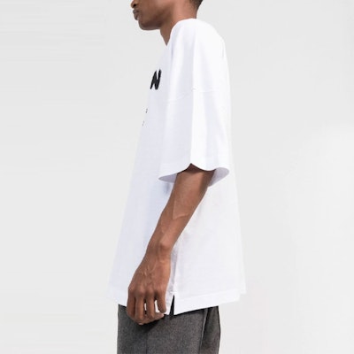 Alexander McQueen Logo Print Crewneck T-Shirt Putih FW22 Baju-T 704969-QTZ04-0900 Purchase Alexander McQueen Logo Print Crewneck T-Shirt Putih FW22 Baju-T 704969-QTZ04-0900