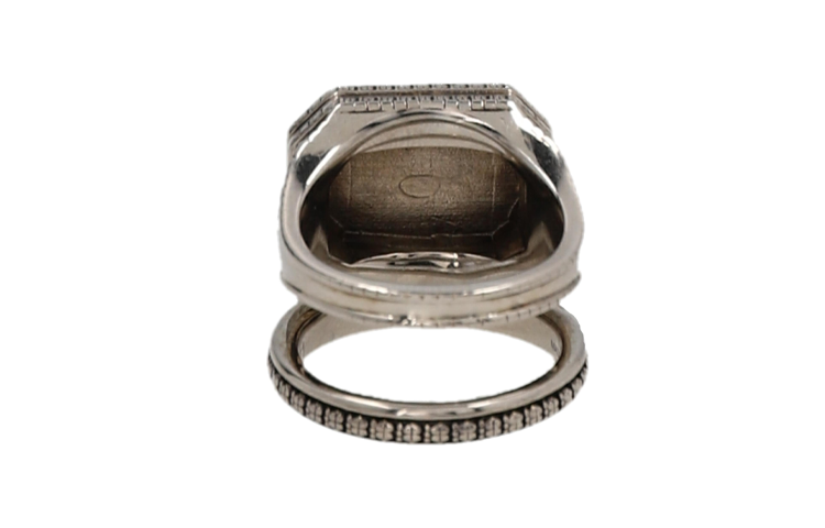 Purchase Alexander McQueen Logo Ring Silver for Men 711089J160Y0446