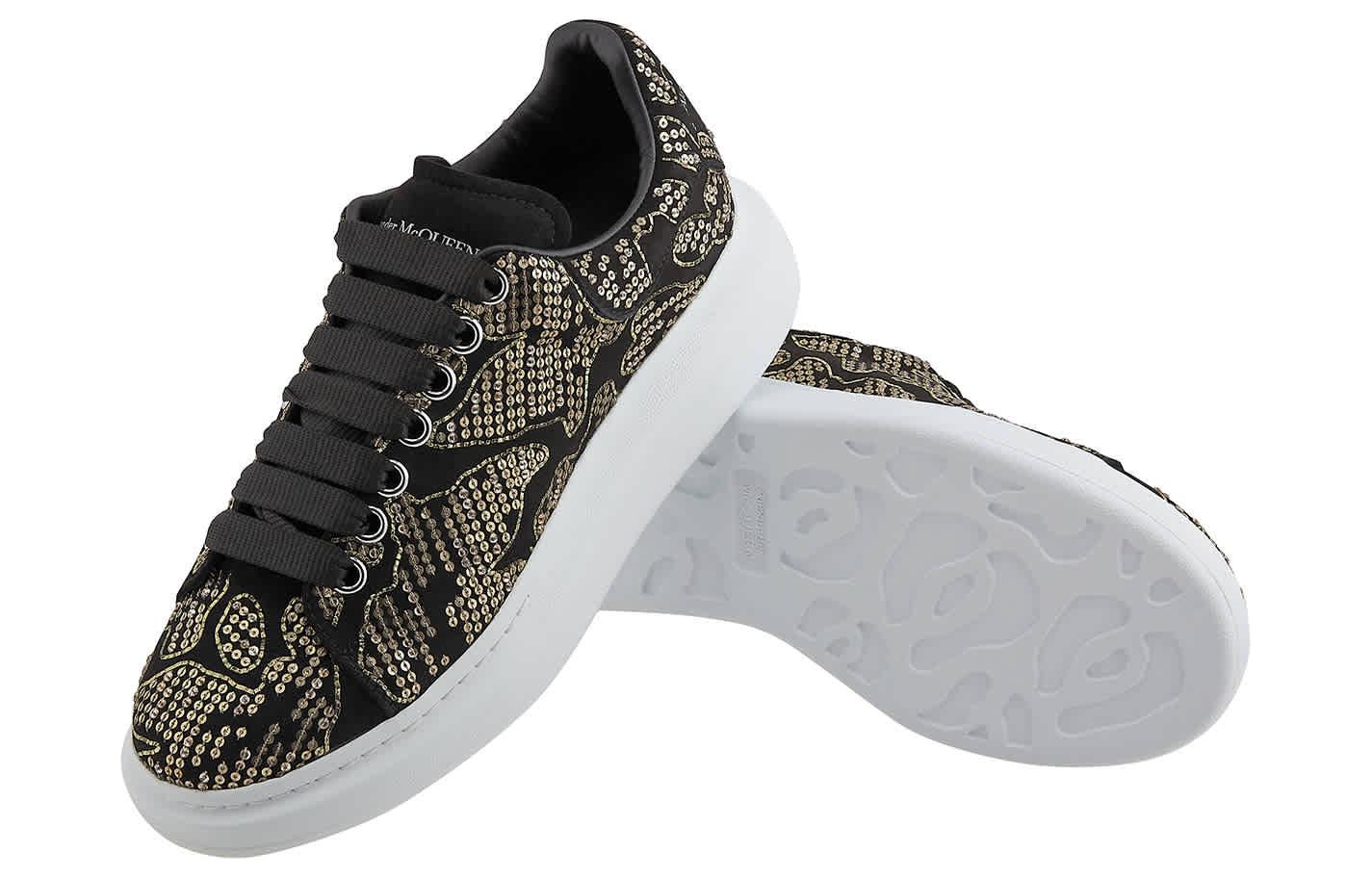 Shop Alexander McQueen Low Top 'Kulit Hitam' 683673WHCE1081