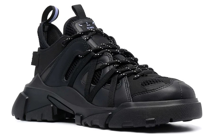 Order 알렉산더 맥퀸 맥큐 디센더 레이스업 스니커즈 '코어 블랙' 652434R28141000