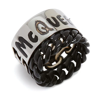 Alexander McQueen Metal Letter Graffiti Chain Ring in Antique Silver. 663855IAG2Y1060