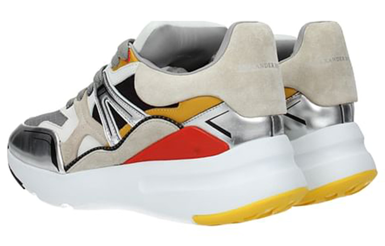 Lookbook Alexander McQueen Zapatillas Oversized Patchwork 'Cocktail Blanco' 526201-WHSJ3-8469