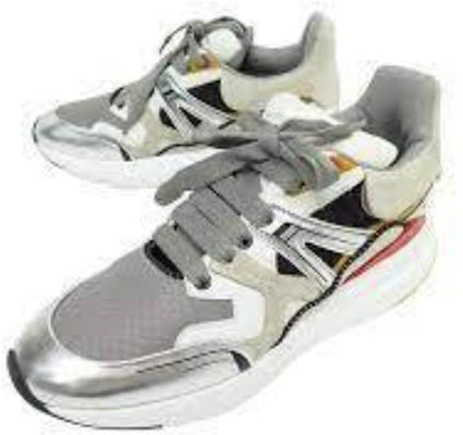 알렉산더 맥퀸 오버사이즈 패치워크 스니커즈 (화이트) 526201-WHSJ3-8469 Shop 알렉산더 맥퀸 오버사이즈 패치워크 스니커즈 (화이트) 526201-WHSJ3-8469