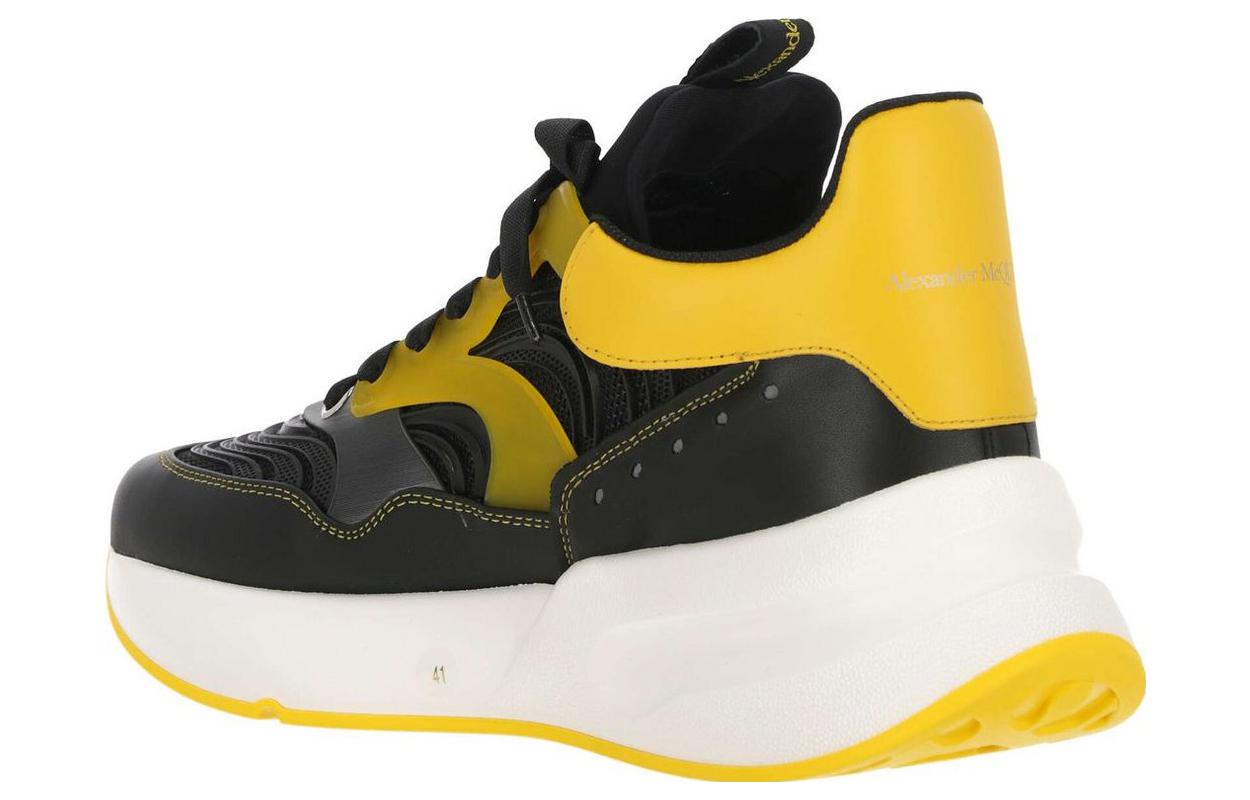 Shop Alexander McQueen Zapatillas Oversized Runner 'Negro Amarillo' 712511-WICEK-1592