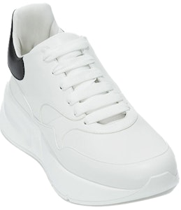 알렉산더 맥퀸 오버사이즈 러너 '화이트 블랙' 575425WHRU39034 Lookbook 알렉산더 맥퀸 오버사이즈 러너 '화이트 블랙' 575425WHRU39034