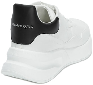 알렉산더 맥퀸 오버사이즈 러너 '화이트 블랙' 575425WHRU39034 Shop 알렉산더 맥퀸 오버사이즈 러너 '화이트 블랙' 575425WHRU39034