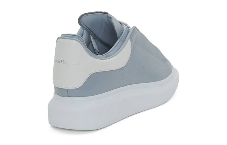 Shop Alexander McQueen Sepatu Oversized 'Battleship Grey' 735773WHGPC1688