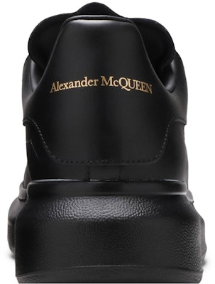 Alexander McQueen Sepatu Oversized 'Hitam Total' 553761-WHGP0-1000 Sizing Alexander McQueen Sepatu Oversized 'Hitam Total' 553761-WHGP0-1000