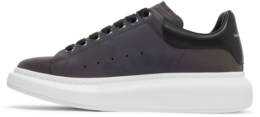 Alexander McQueen Sepatu Oversized 'Beetle Iridescent' 645870-W4NR1-3052 Lookbook Alexander McQueen Sepatu Oversized 'Beetle Iridescent' 645870-W4NR1-3052