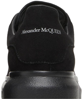 Alexander McQueen Oversized Sneaker 'Black' 553761WHV671000 Sizing Alexander McQueen Oversized Sneaker 'Black' 553761WHV671000