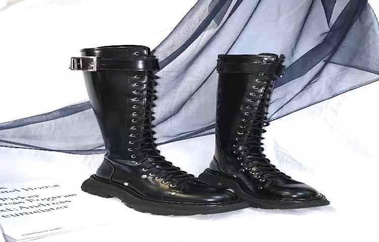 Buy Alexander McQueen Sepatu Oversized 'Hitam' 595466WHZ81/WHQSG---1081