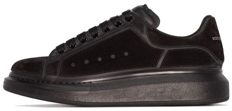alexander-mc-queen-oversized-sneaker-black-645868-whfbr-1000