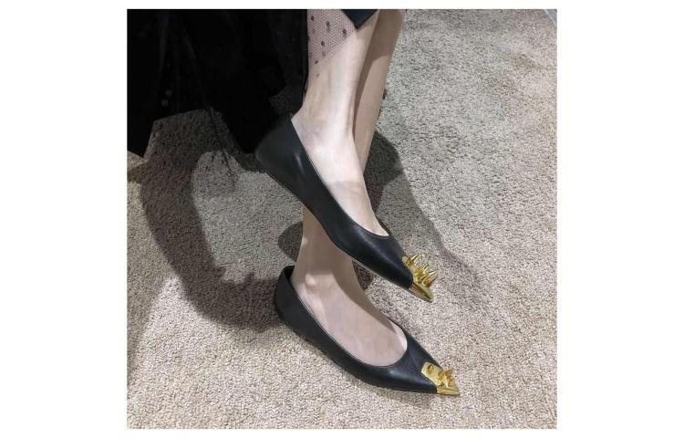 Purchase Alexander McQueen Kasut Oversized 'Hitam' 651815WIA151088