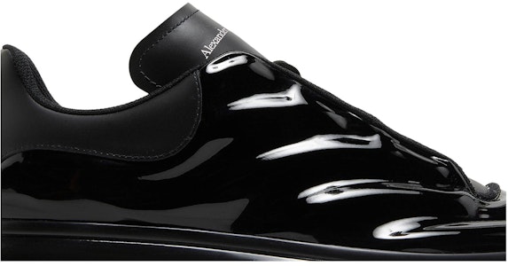 Alexander McQueen Sepatu Oversized 'Hitam' 682398W4RY11073 Order Alexander McQueen Sepatu Oversized 'Hitam' 682398W4RY11073