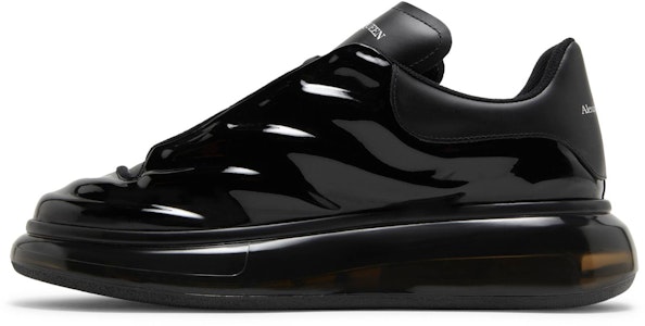 Alexander McQueen Sepatu Oversized 'Hitam' 682398W4RY11073 Lookbook Alexander McQueen Sepatu Oversized 'Hitam' 682398W4RY11073