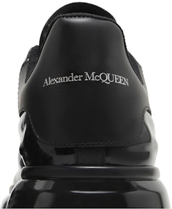 Alexander McQueen Sepatu Oversized 'Hitam' 682398W4RY11073 Sizing Alexander McQueen Sepatu Oversized 'Hitam' 682398W4RY11073