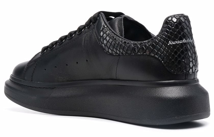 Alexander McQueen Oversized Sneaker 'Black Silver Crocodile' 圖 3
