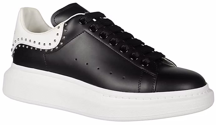 Alexander McQueen Oversized Sneaker 'Black Studs' 628017-WHTQQ-1071 Lookbook Alexander McQueen Oversized Sneaker 'Black Studs' 628017-WHTQQ-1071