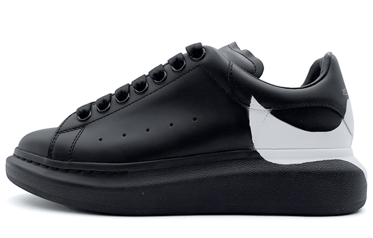 Alexander McQueen Oversized Sneaker 'Black White'