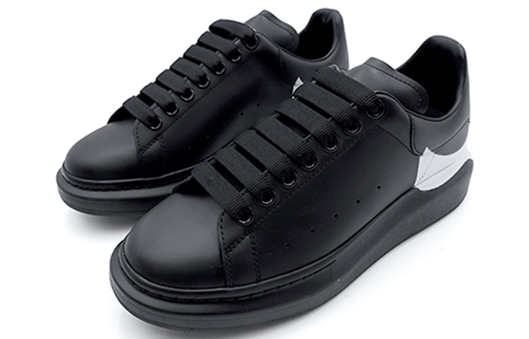 Alexander McQueen Oversized Sneaker 'Black White' 圖 2