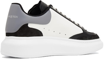 Alexander McQueen Sneakers Oversize 'Hitam Putih' 757710WIA5V1142 Lookbook Alexander McQueen Sneakers Oversize 'Hitam Putih' 757710WIA5V1142