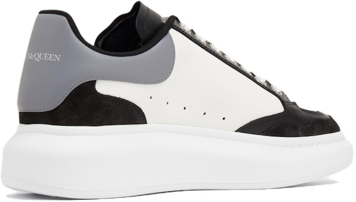 Zapatillas Alexander McQueen Oversized 'Negro Blanco'. 757710WIA5V1142 Lookbook Zapatillas Alexander McQueen Oversized 'Negro Blanco'. 757710WIA5V1142