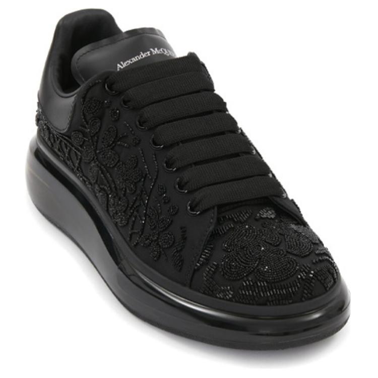 Lookbook 알렉산더 맥퀸 오버사이즈 스니커즈 '보태니컬 비즈 자수 - 블랙' 730080W4TL91073