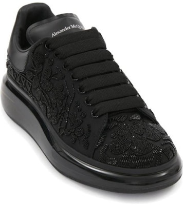 알렉산더 맥퀸 오버사이즈 스니커즈 '보태니컬 비즈 자수 - 블랙' 730080W4TL91073 Lookbook 알렉산더 맥퀸 오버사이즈 스니커즈 '보태니컬 비즈 자수 - 블랙' 730080W4TL91073