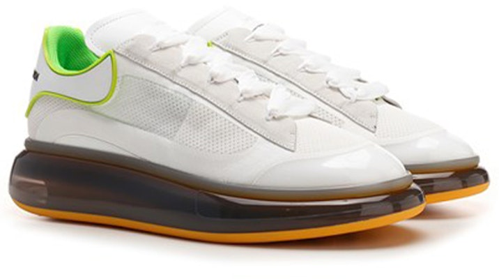 Alexander McQueen Sepatu Oversized 'Sole Transparan - Putih Hijau Neon' 667826-W4QE1-9441 Order Alexander McQueen Sepatu Oversized 'Sole Transparan - Putih Hijau Neon' 667826-W4QE1-9441