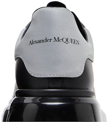 Alexander McQueen Oversized Sneaker 'Clear Sole - Hitam Abu' 610812-WIA4X-1182 Sizing Alexander McQueen Oversized Sneaker 'Clear Sole - Hitam Abu' 610812-WIA4X-1182