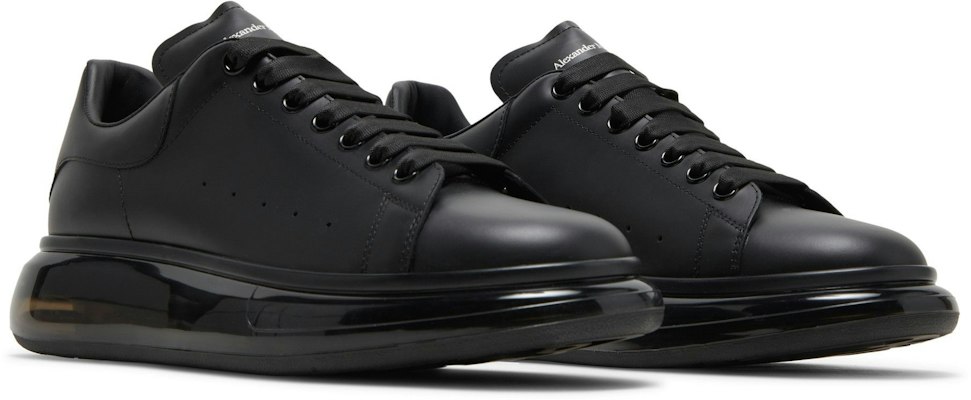 Alexander McQueen Oversized Sneaker ''Clear Sole - Zwart'' 604232WHX981000 1