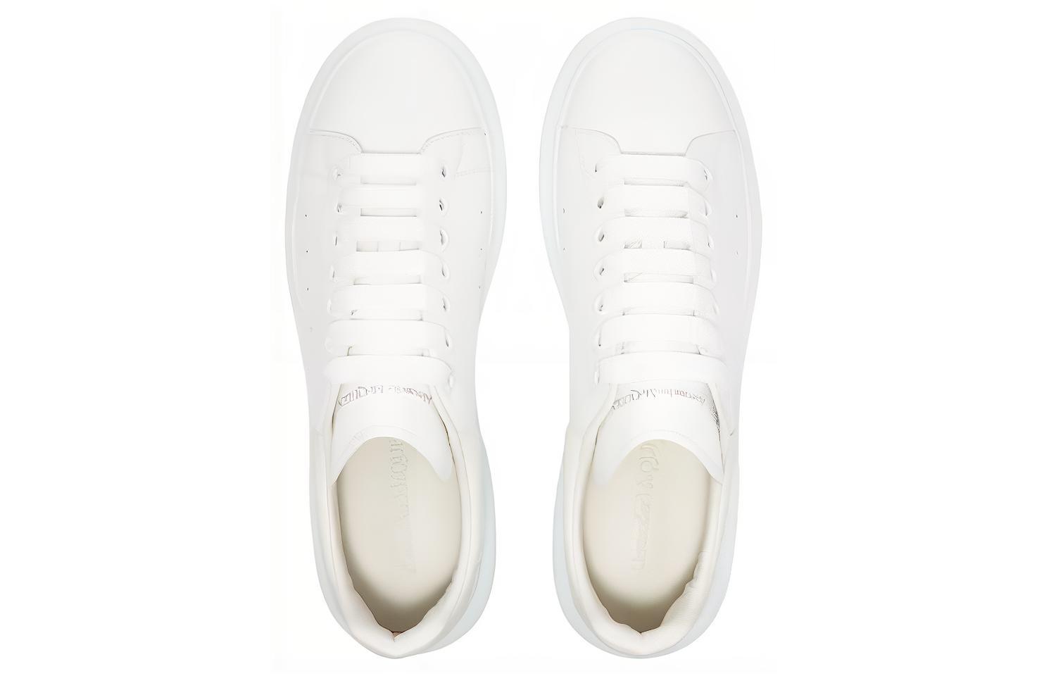 Shop Zapatillas Alexander McQueen Oversized 'Talón Brilla en la Oscuridad' 662652-WIA4M-9000