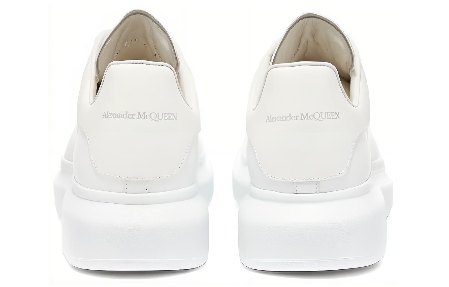 Purchase Zapatillas Alexander McQueen Oversized 'Talón Brilla en la Oscuridad' 662652-WIA4M-9000
