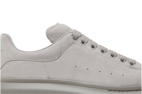 Alexander McQueen Sepatu Oversized 'Abu-abu' 553680WHV671716 Order Alexander McQueen Sepatu Oversized 'Abu-abu' 553680WHV671716