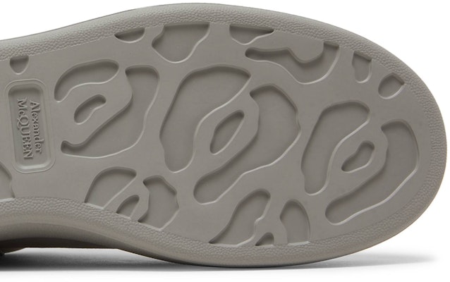 Alexander McQueen Sepatu Oversized 'Abu-abu' 553680WHV671716 Purchase Alexander McQueen Sepatu Oversized 'Abu-abu' 553680WHV671716