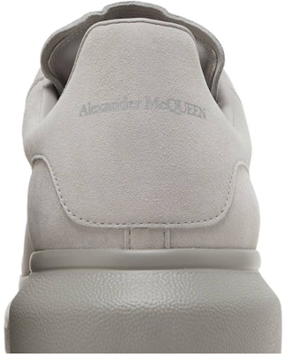 Alexander McQueen Sepatu Oversized 'Abu-abu' 553680WHV671716 Sizing Alexander McQueen Sepatu Oversized 'Abu-abu' 553680WHV671716