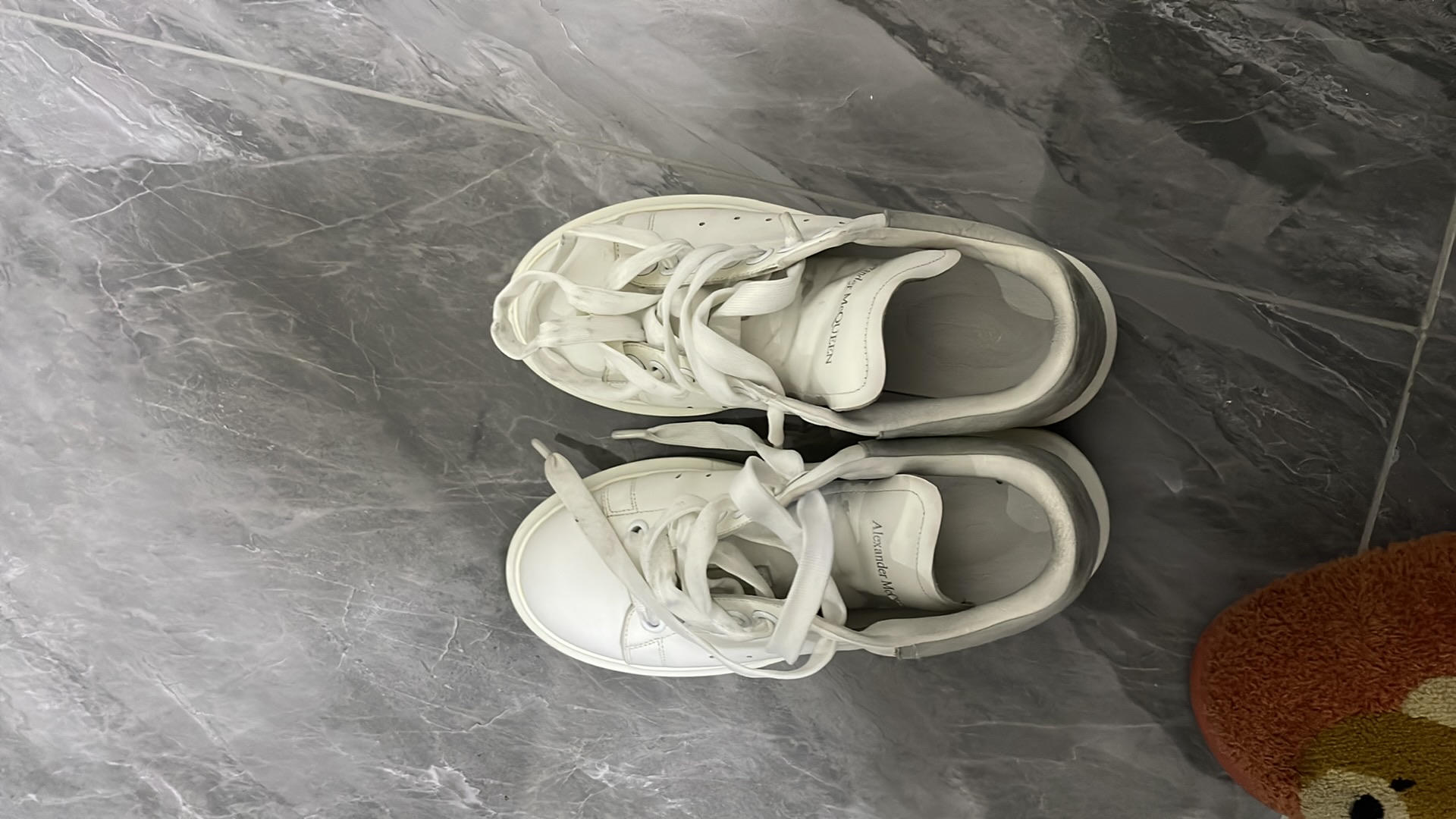 Alexander McQueen Oversized Sneaker 'Grey Tail' 圖 2