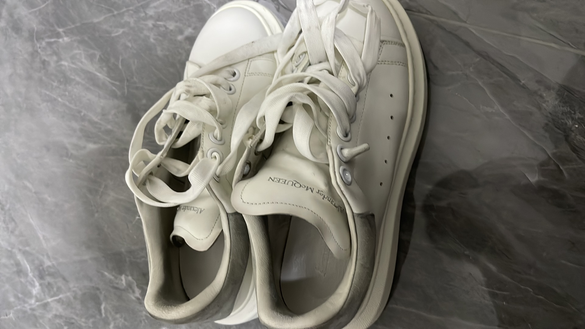 Alexander McQueen Oversized Sneaker 'Grey Tail' 圖 3