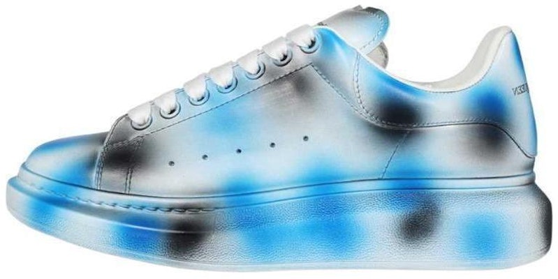 Alexander McQueen Sepatu Oversize 'Spray Paint - Hitam Biru' 730083-WICW1-8912 Buy Alexander McQueen Sepatu Oversize 'Spray Paint - Hitam Biru' 730083-WICW1-8912